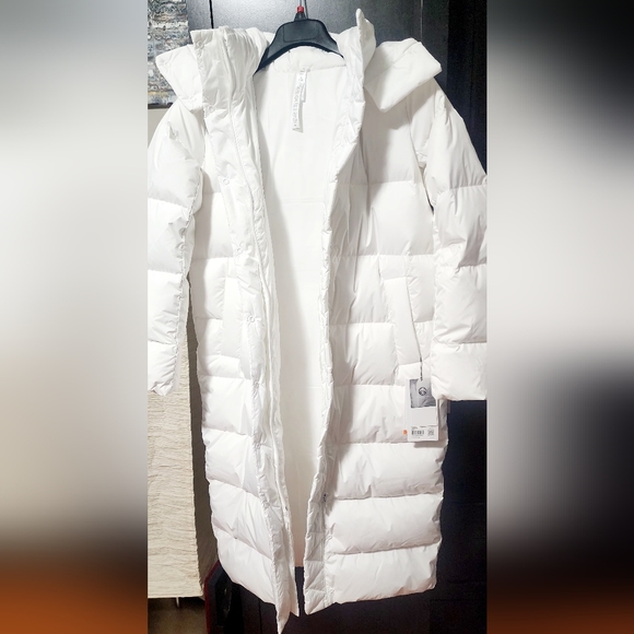 lululemon athletica Jackets & Blazers - Women Puff Jacket (Brandnew)